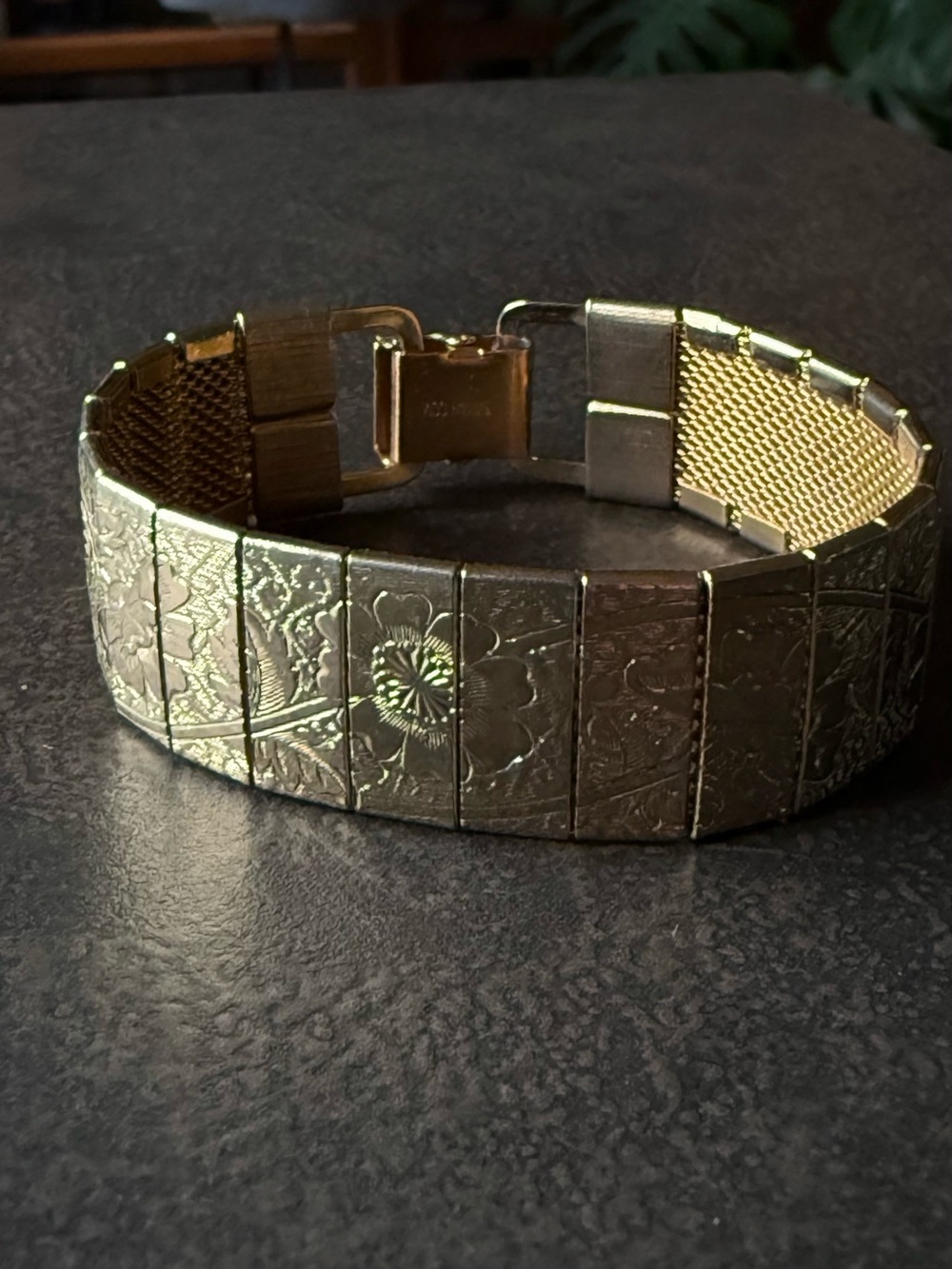 Sarah Coventry Vintage Etched Floral Bracelet - Costume Jewelry